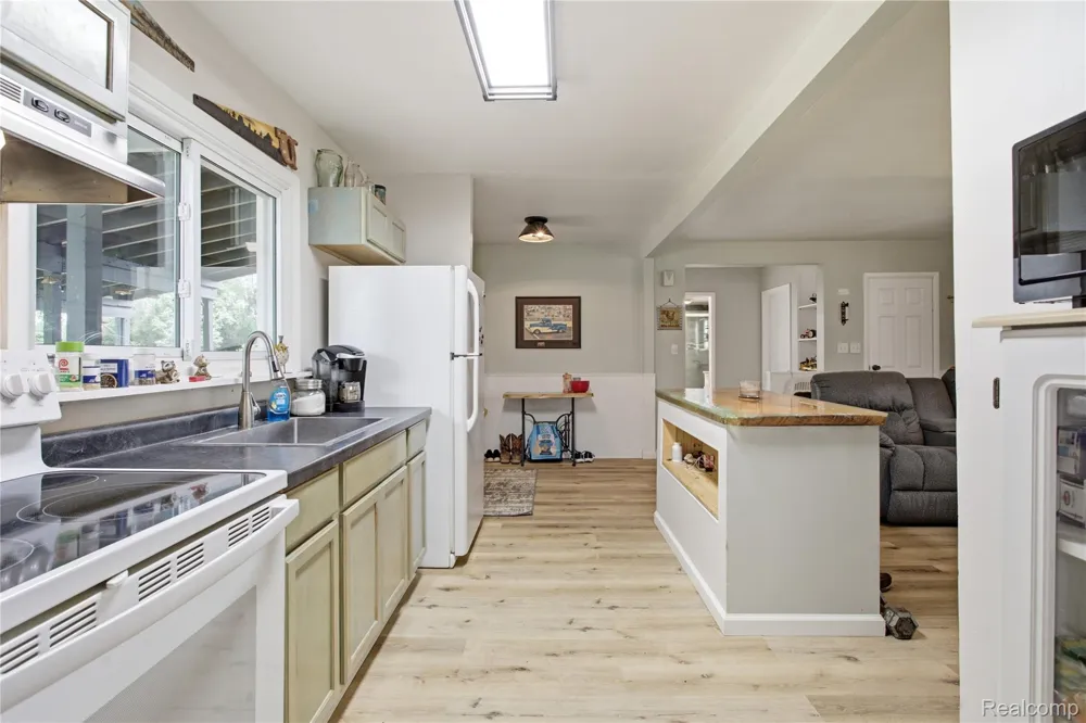 4945 Miller Road Scio Township, MI 48103