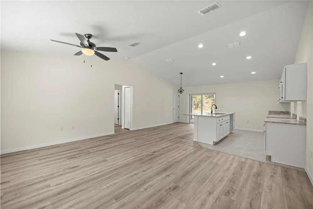 40 BAY DRIVE Ocklawaha, FL 32179