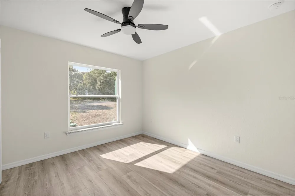 40 BAY DRIVE Ocklawaha, FL 32179