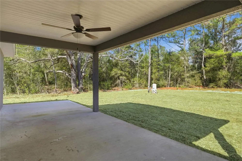 40 BAY DRIVE Ocklawaha, FL 32179