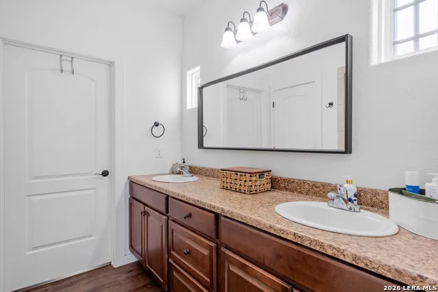 129 JASPER LN Kerrville, TX 78028