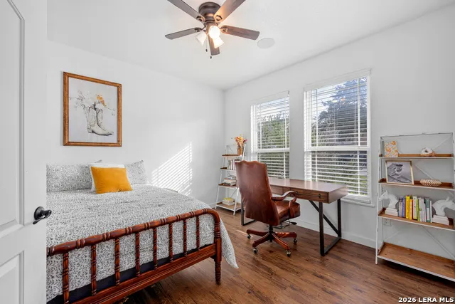 129 JASPER LN Kerrville, TX 78028