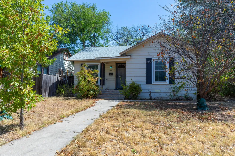 909 Grand Avenue Abilene, TX 79605