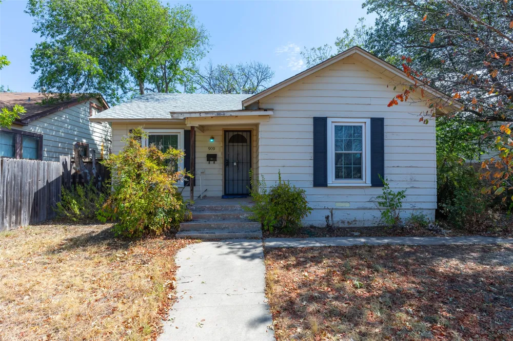 909 Grand Avenue Abilene, TX 79605
