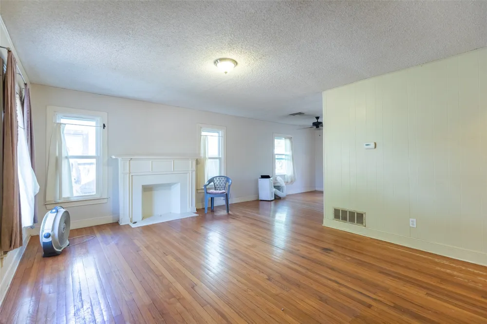 909 Grand Avenue Abilene, TX 79605