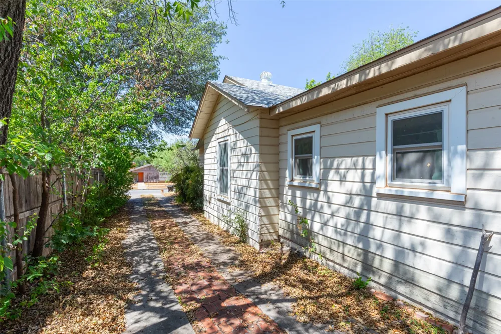 909 Grand Avenue Abilene, TX 79605