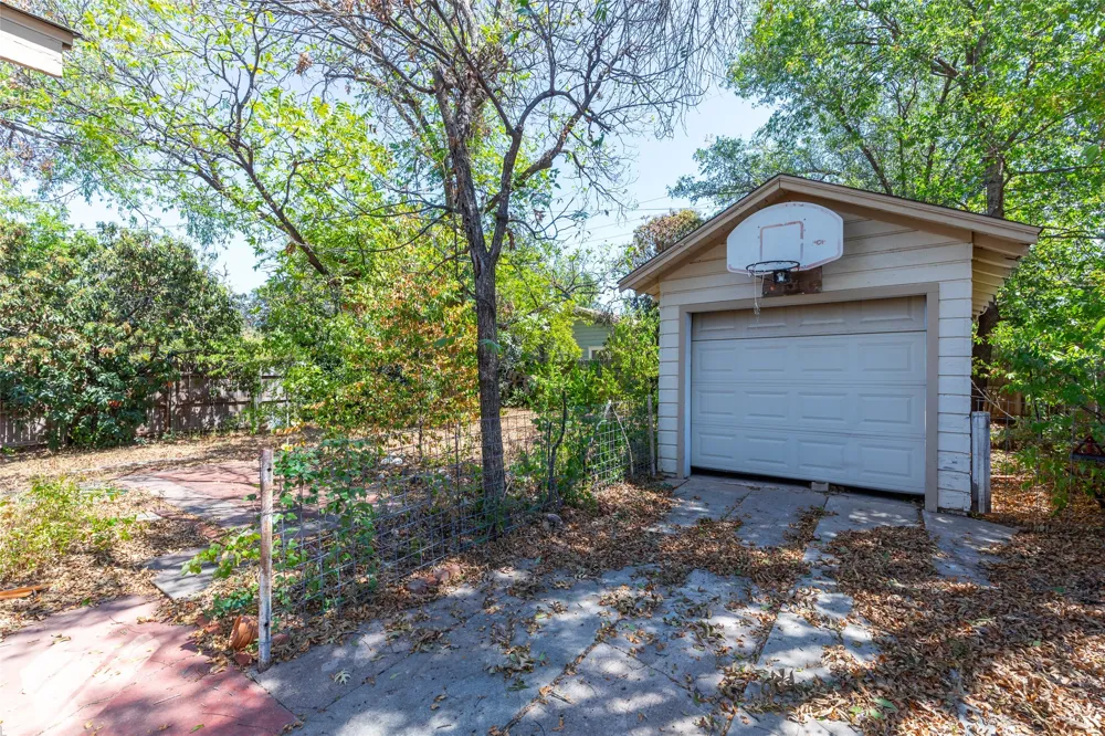 909 Grand Avenue Abilene, TX 79605