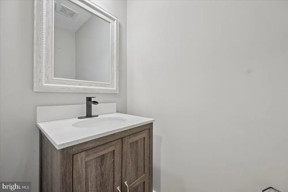 1218 W NORTHERN PARKWAY Baltimore, MD 21209