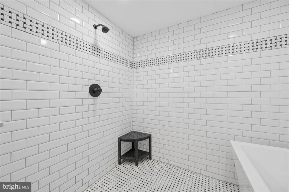 1218 W NORTHERN PARKWAY Baltimore, MD 21209
