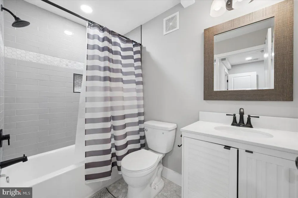 1218 W NORTHERN PARKWAY Baltimore, MD 21209