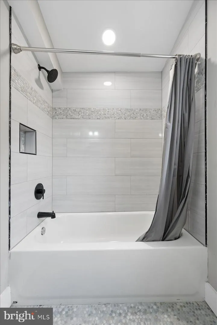 1218 W NORTHERN PARKWAY Baltimore, MD 21209