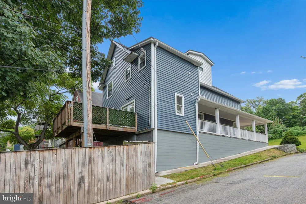 1218 W NORTHERN PARKWAY Baltimore, MD 21209