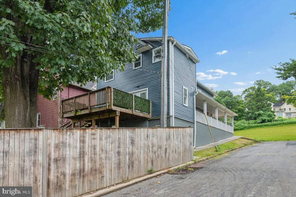 1218 W NORTHERN PARKWAY Baltimore, MD 21209