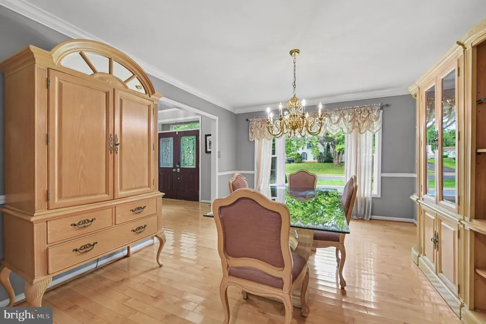 1870 MEREDITH LANE Blue Bell, PA 19422