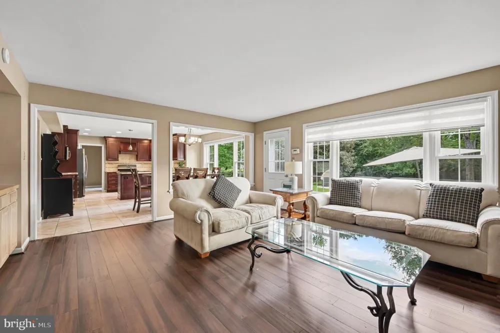 1870 MEREDITH LANE Blue Bell, PA 19422