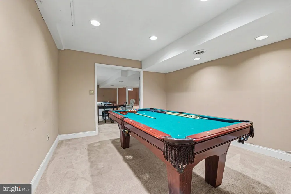 1870 MEREDITH LANE Blue Bell, PA 19422