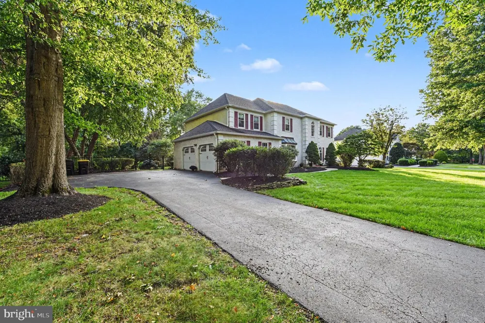 1870 MEREDITH LANE Blue Bell, PA 19422