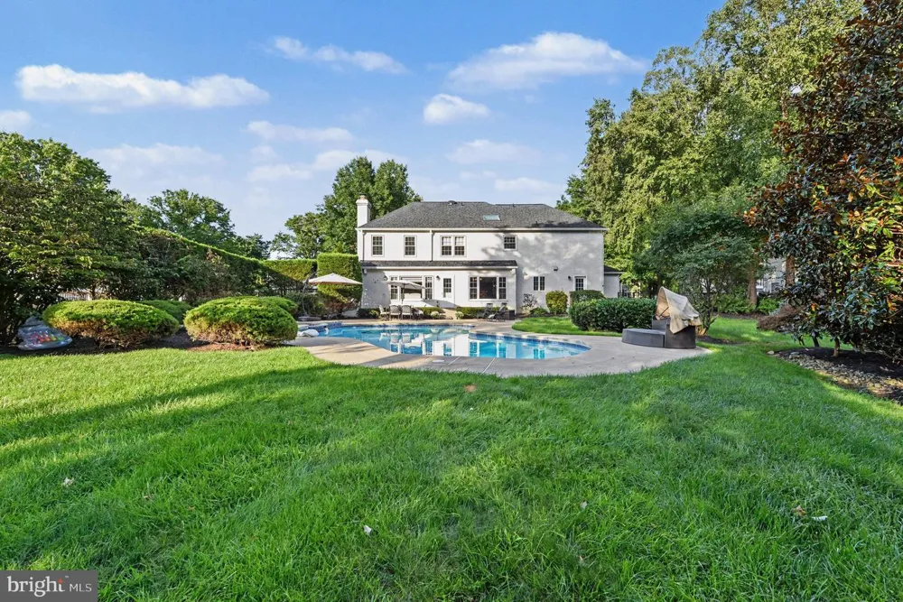 1870 MEREDITH LANE Blue Bell, PA 19422