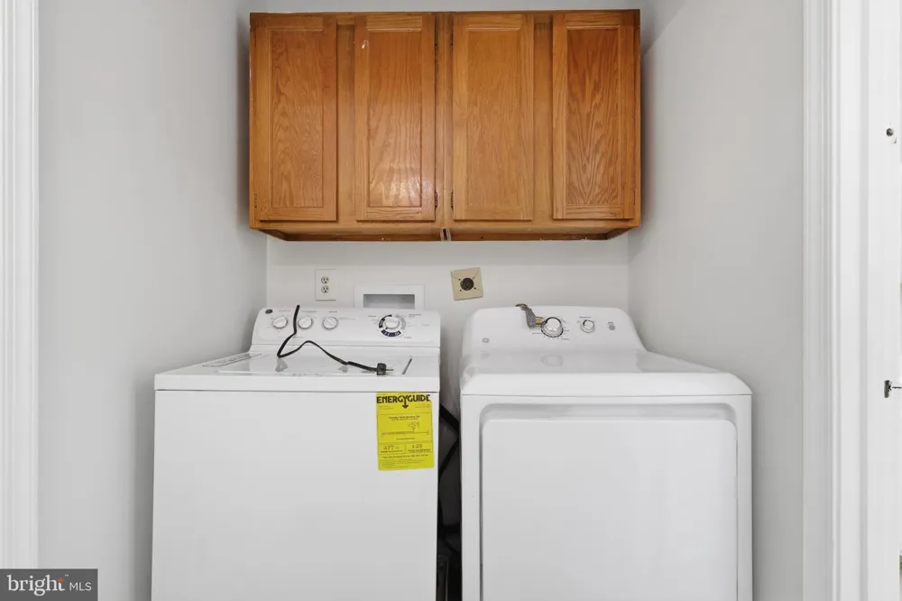 8013 DAYSPRING COURT Springfield, VA 22153