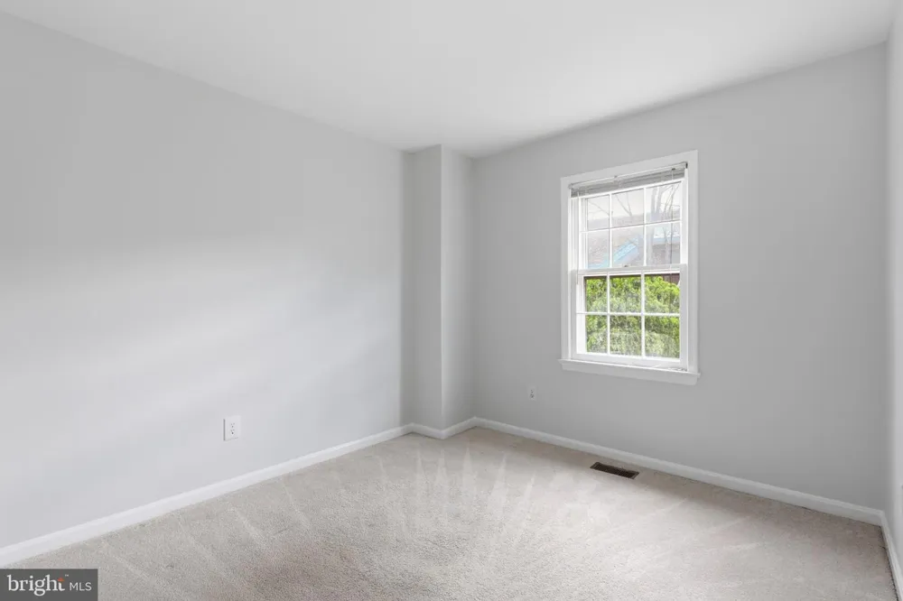 8013 DAYSPRING COURT Springfield, VA 22153