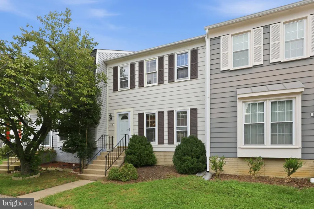 8013 DAYSPRING COURT Springfield, VA 22153