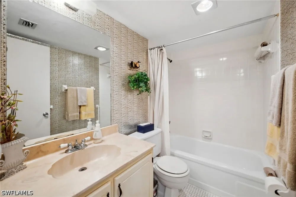 Chantelle Drive #N203 Naples, FL 34112