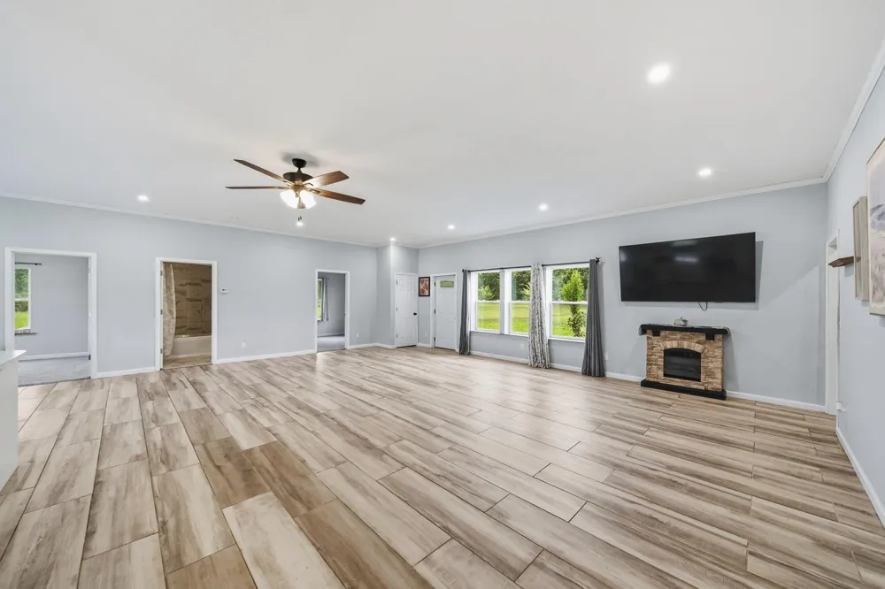 6474 Kennedy Road Munith, MI 49259