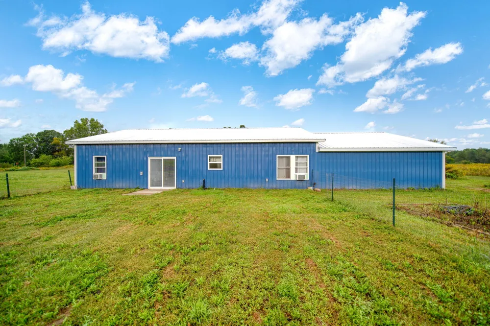 6474 Kennedy Road Munith, MI 49259