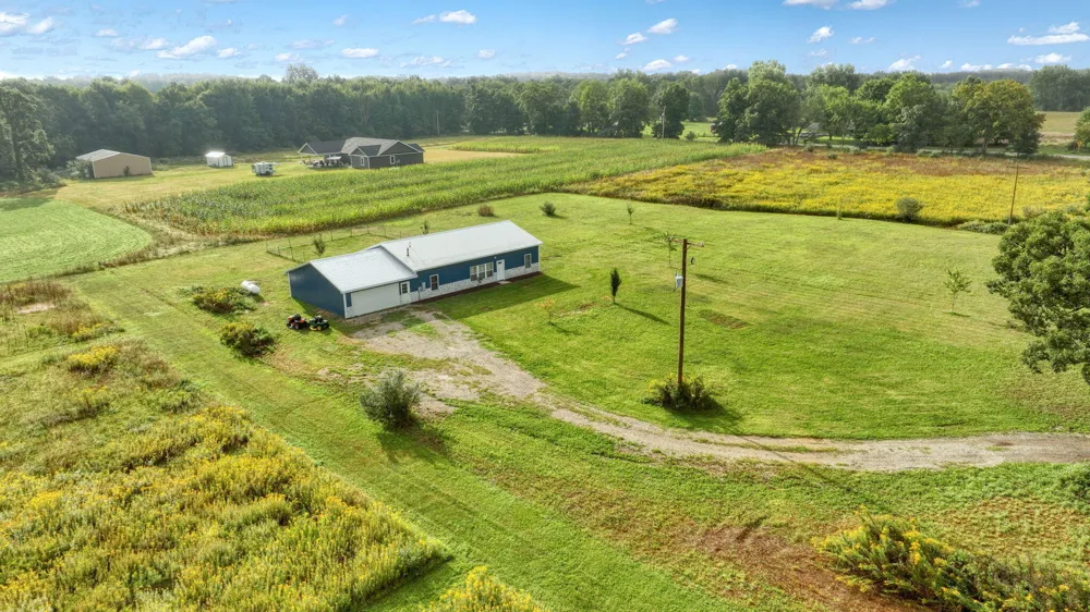 6474 Kennedy Road Munith, MI 49259