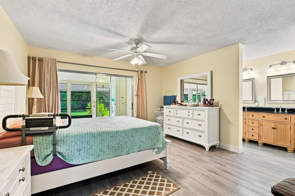 912 Savannas Point Drive #Apt b Fort Pierce, FL 34982