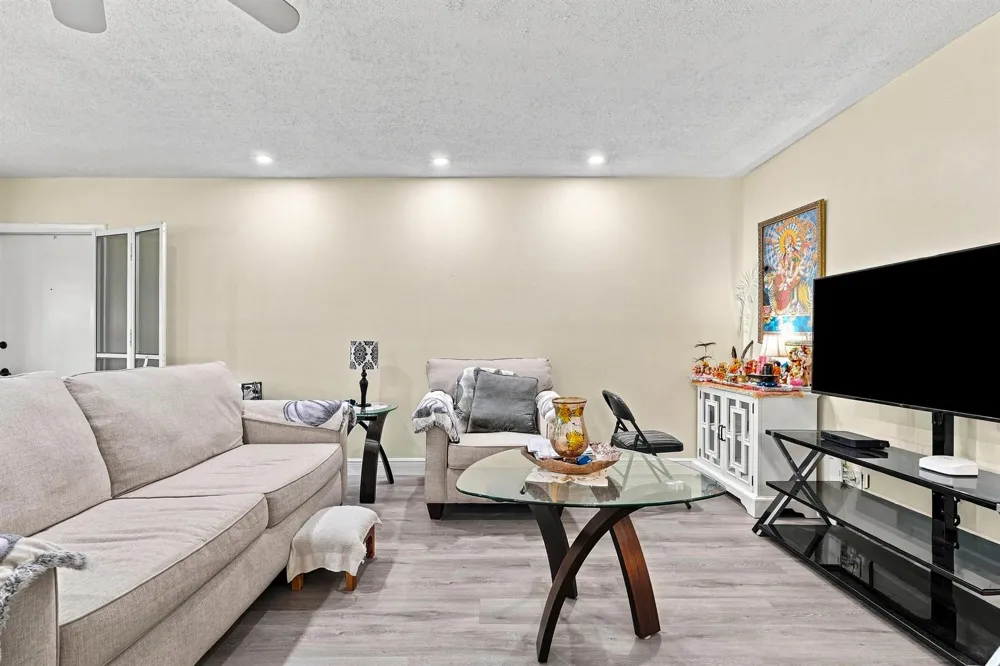 912 Savannas Point Drive #Apt b Fort Pierce, FL 34982