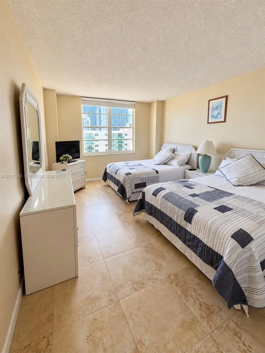 3725 S Ocean Dr #1606 Hollywood, FL 33019