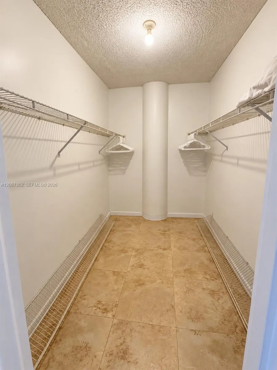 3725 S Ocean Dr #1606 Hollywood, FL 33019