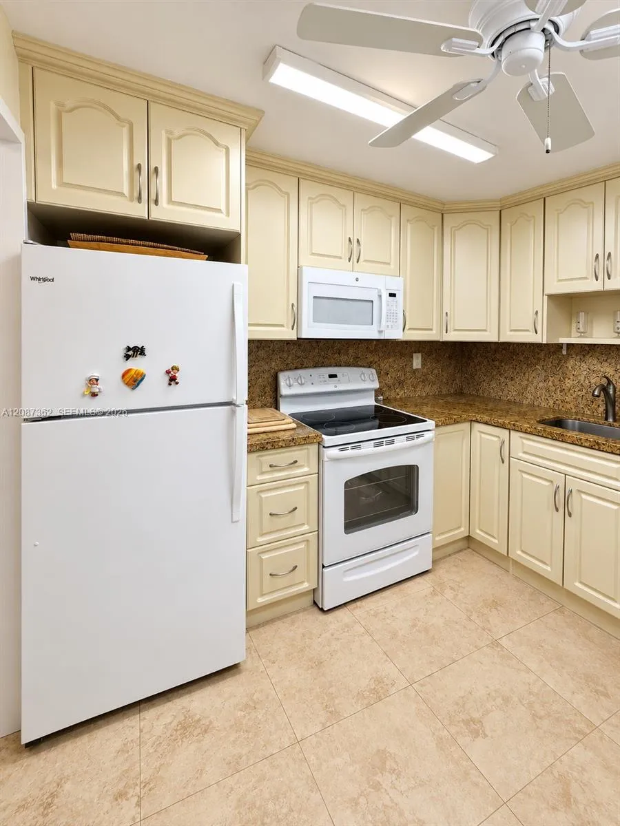 3725 S Ocean Dr #1606 Hollywood, FL 33019