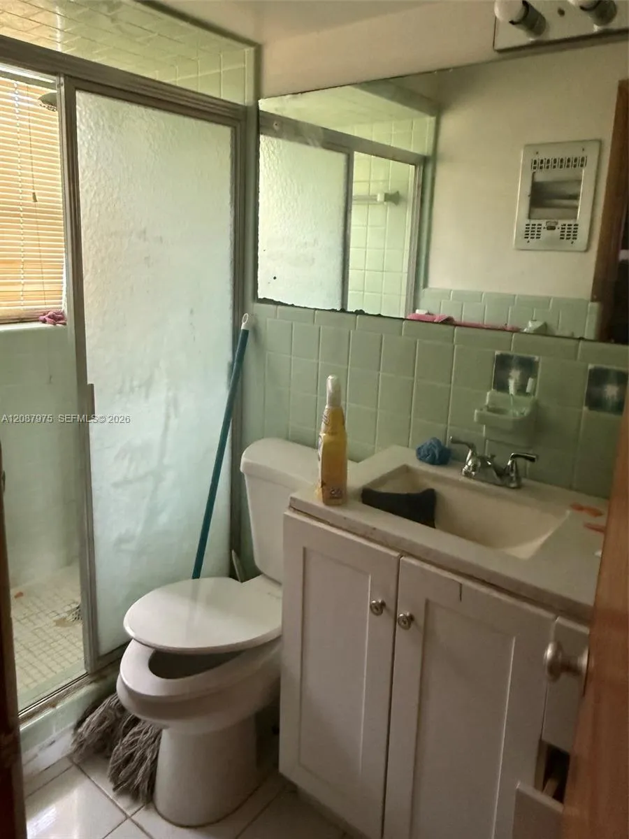 1409 S 24th Ter Hollywood, FL 33020