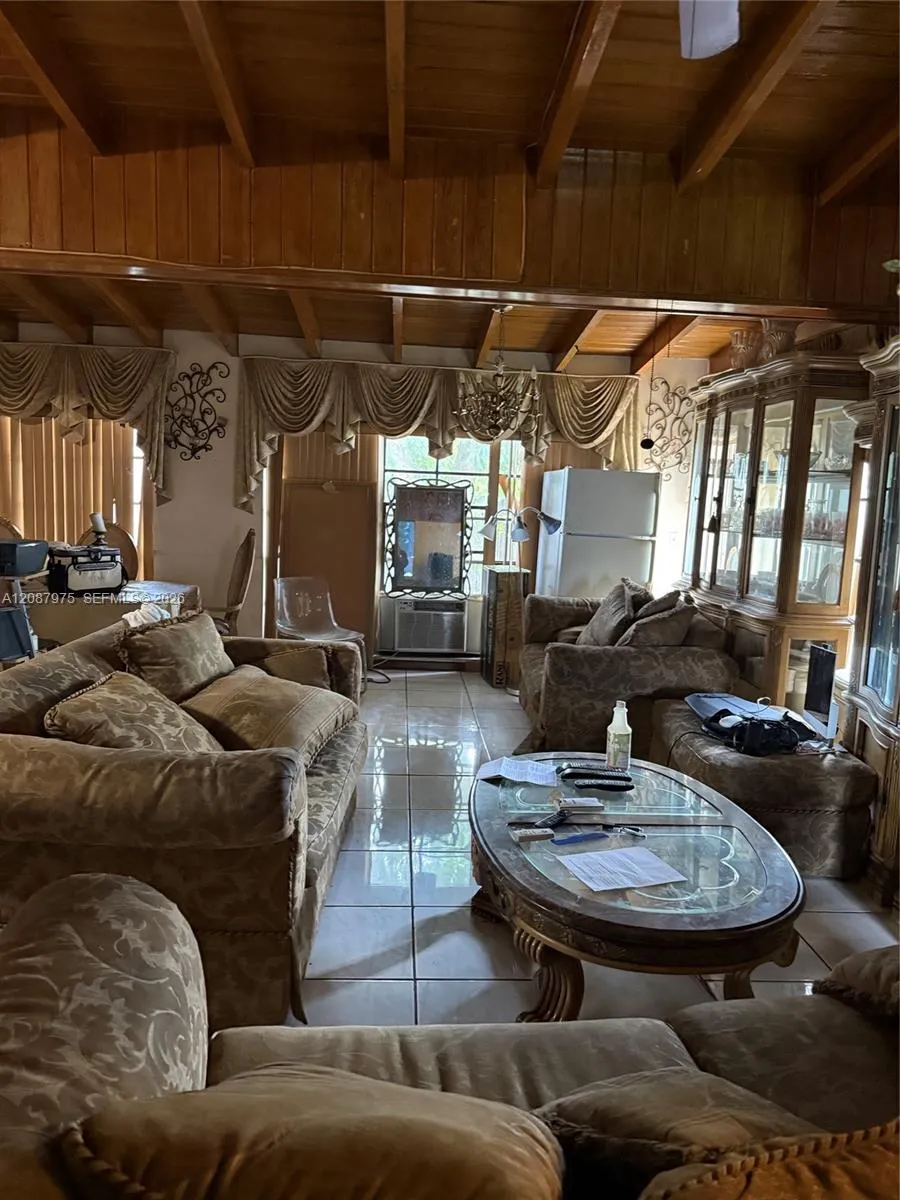 1409 S 24th Ter Hollywood, FL 33020