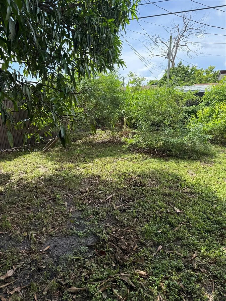 1409 S 24th Ter Hollywood, FL 33020