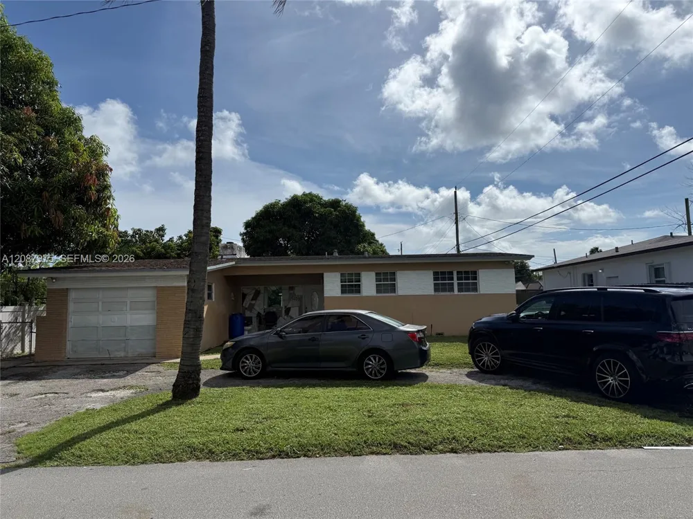1409 S 24th Ter Hollywood, FL 33020
