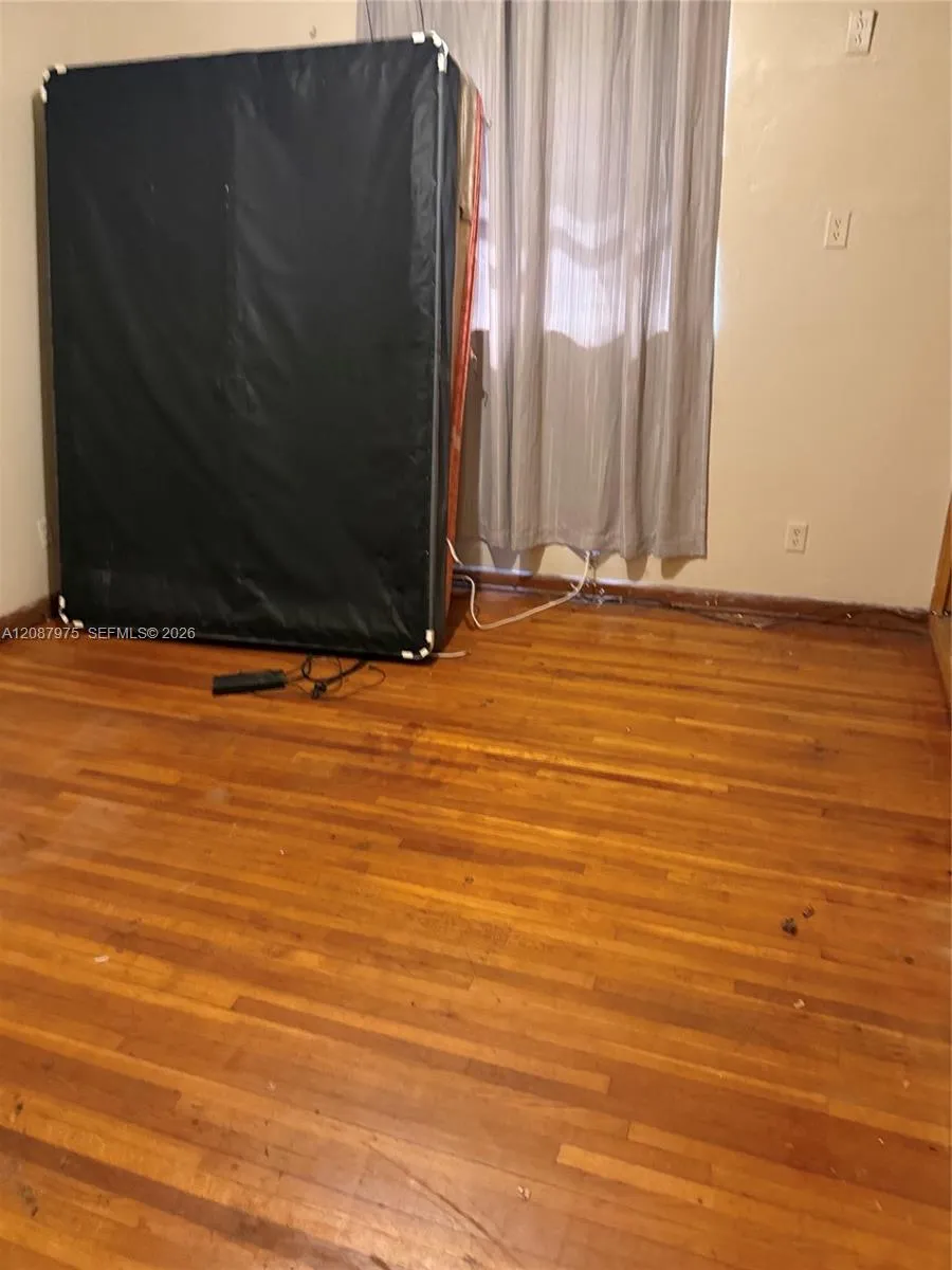 1409 S 24th Ter Hollywood, FL 33020