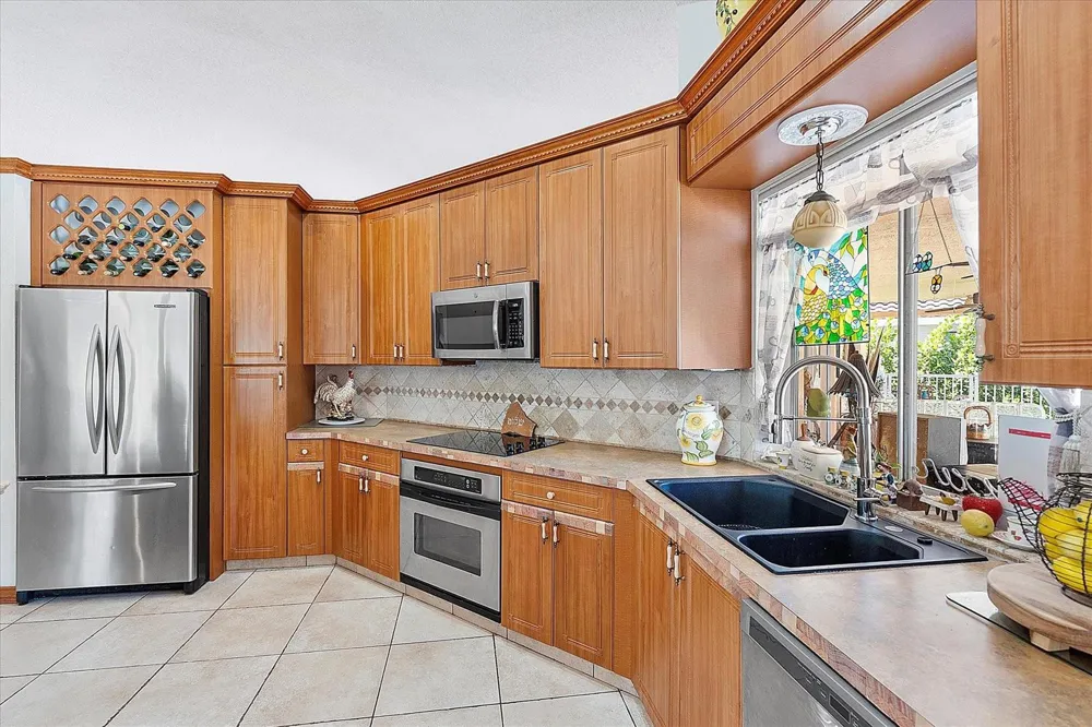 4636 ROTHSCHILD DRIVE Coral Springs, FL 33067