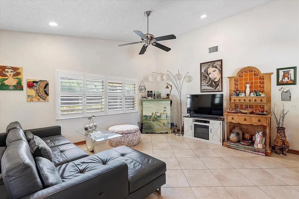 4636 ROTHSCHILD DRIVE Coral Springs, FL 33067