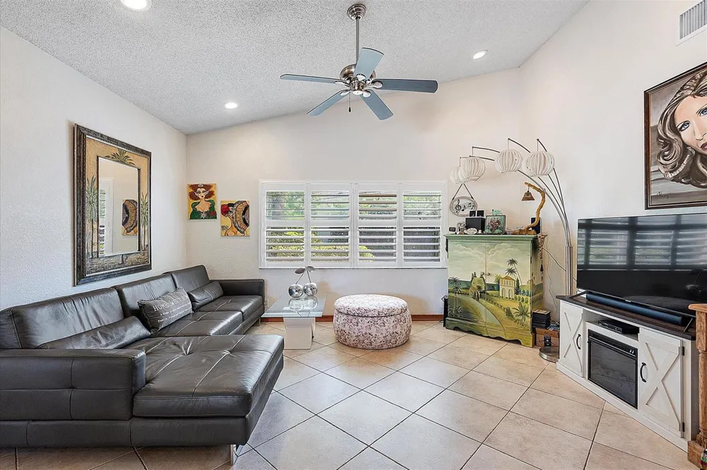 4636 ROTHSCHILD DRIVE Coral Springs, FL 33067
