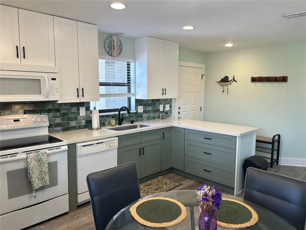 6142 SE Landing Way #16 Stuart, FL 34997