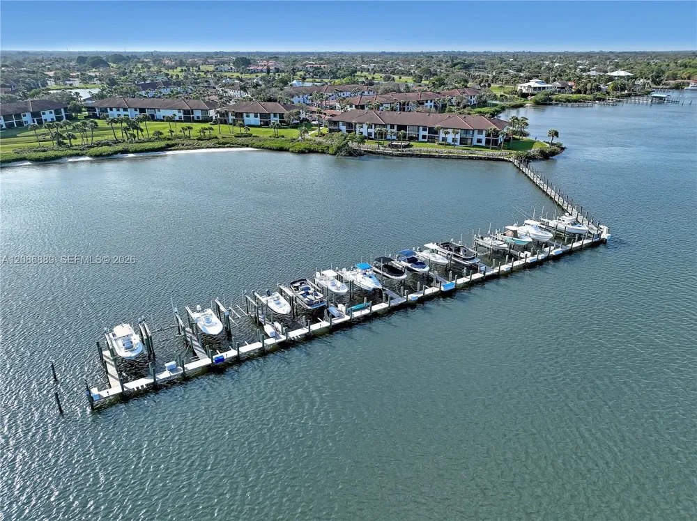 6142 SE Landing Way #16 Stuart, FL 34997