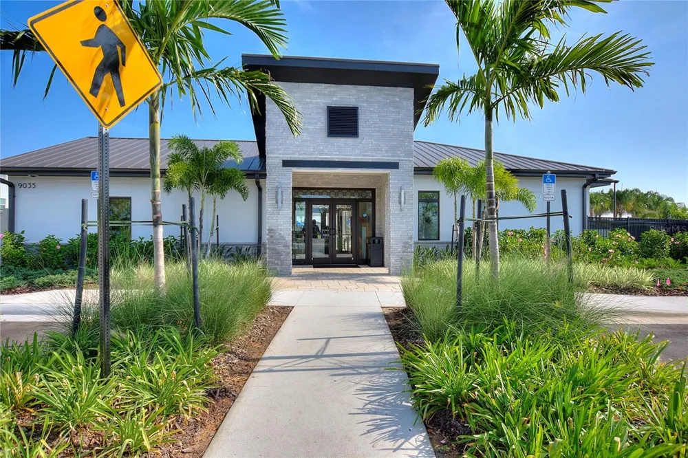 1401 PRO SHOP COURT Davenport, FL 33896
