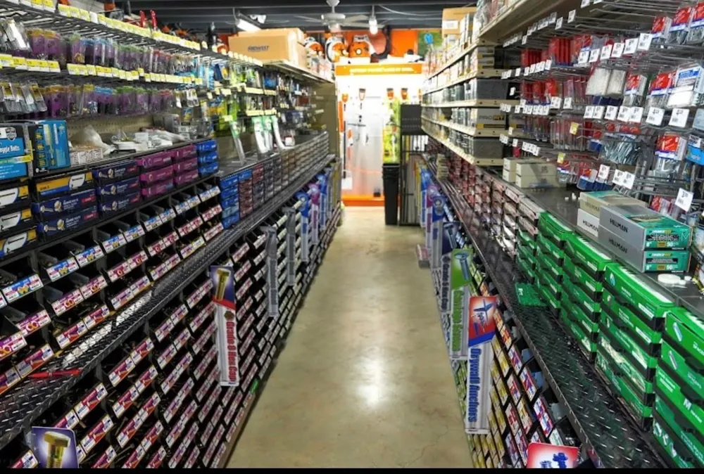 9513 NEBRASKA AVENUE Tampa, FL 33612