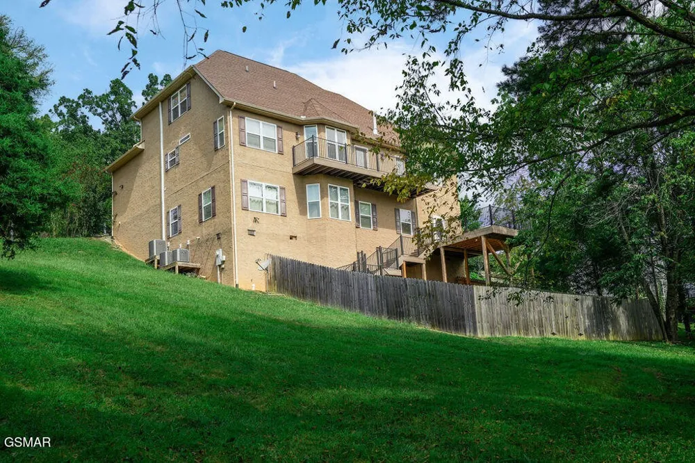 1202 Foxwood Drive Sevierville, TN 37862