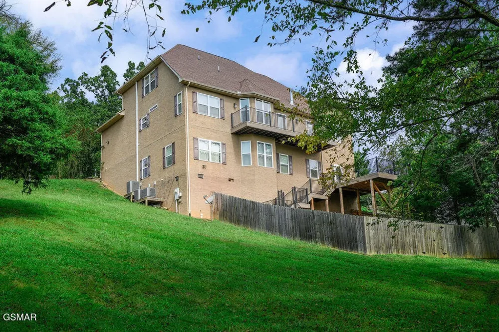 1202 Foxwood Drive Sevierville, TN 37862