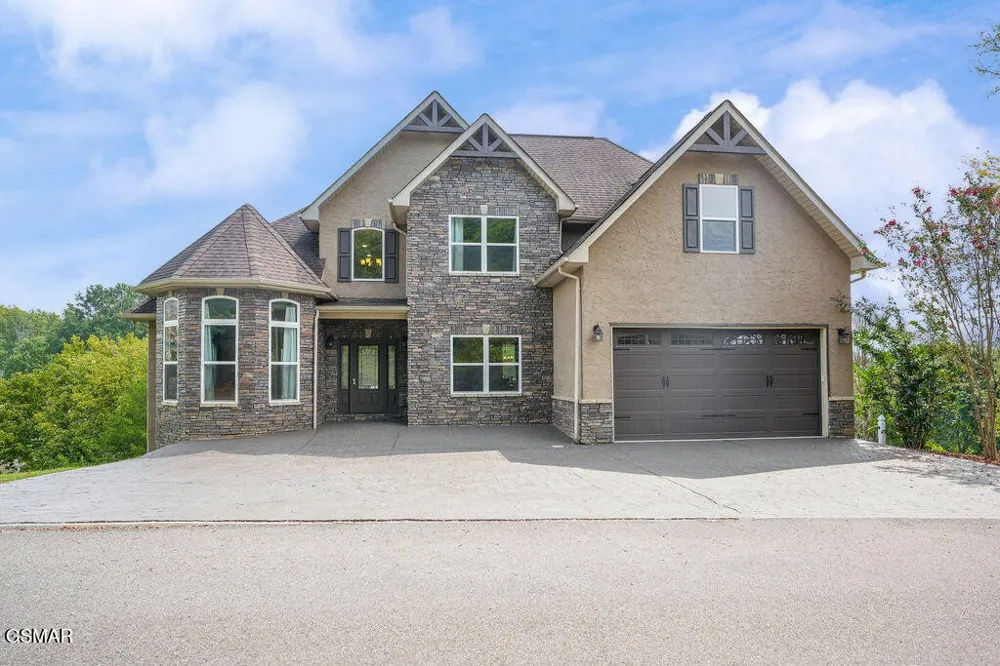 1202 Foxwood Drive Sevierville, TN 37862