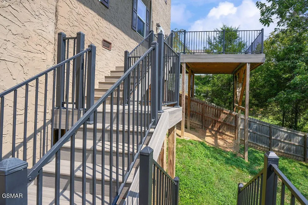 1202 Foxwood Drive Sevierville, TN 37862